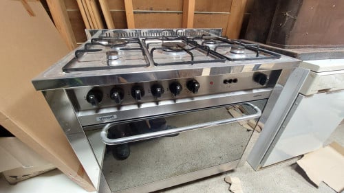 Lofra italiaans gasfornuis 90 cm met kap en achterwand