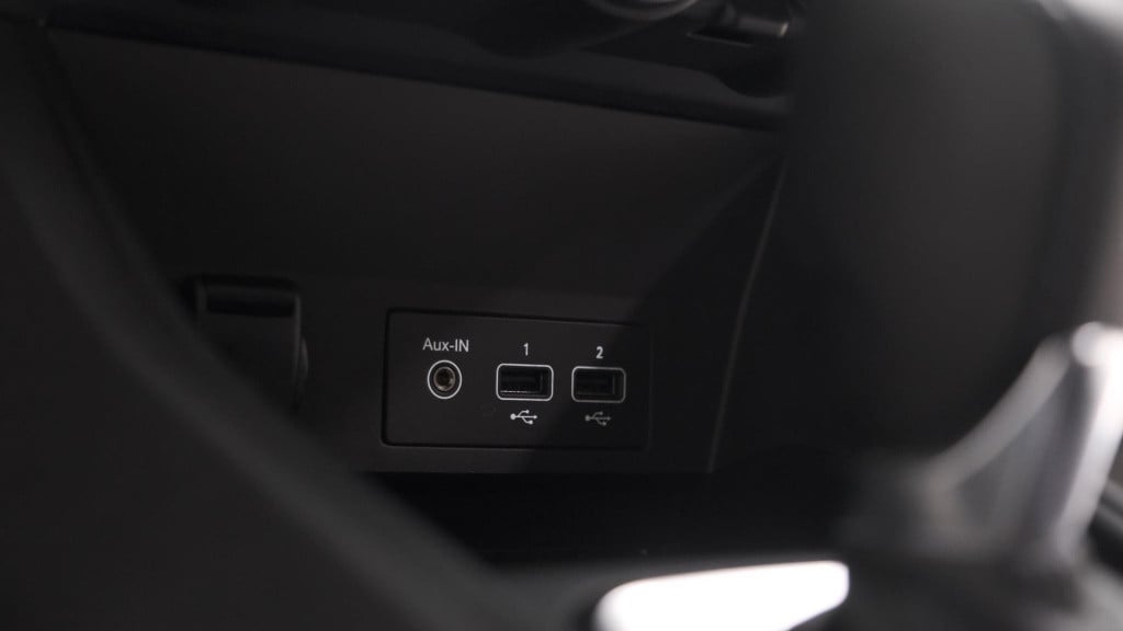 Renault Captur mild hybrid 140 edc techno | apple carplay | parkeersensoren