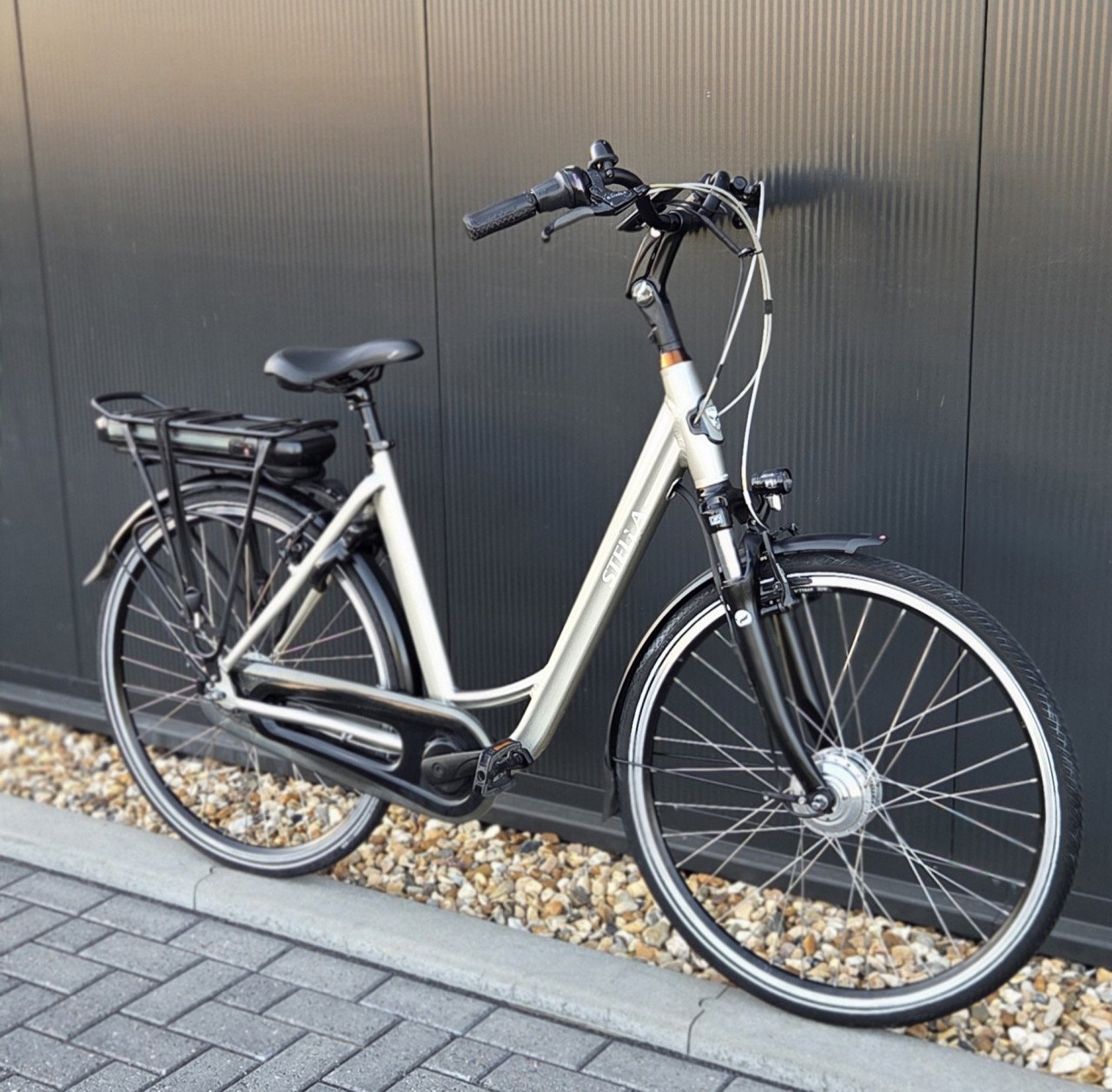 Mooie Stella Livorno Hybrid 53cm 630Wh accu