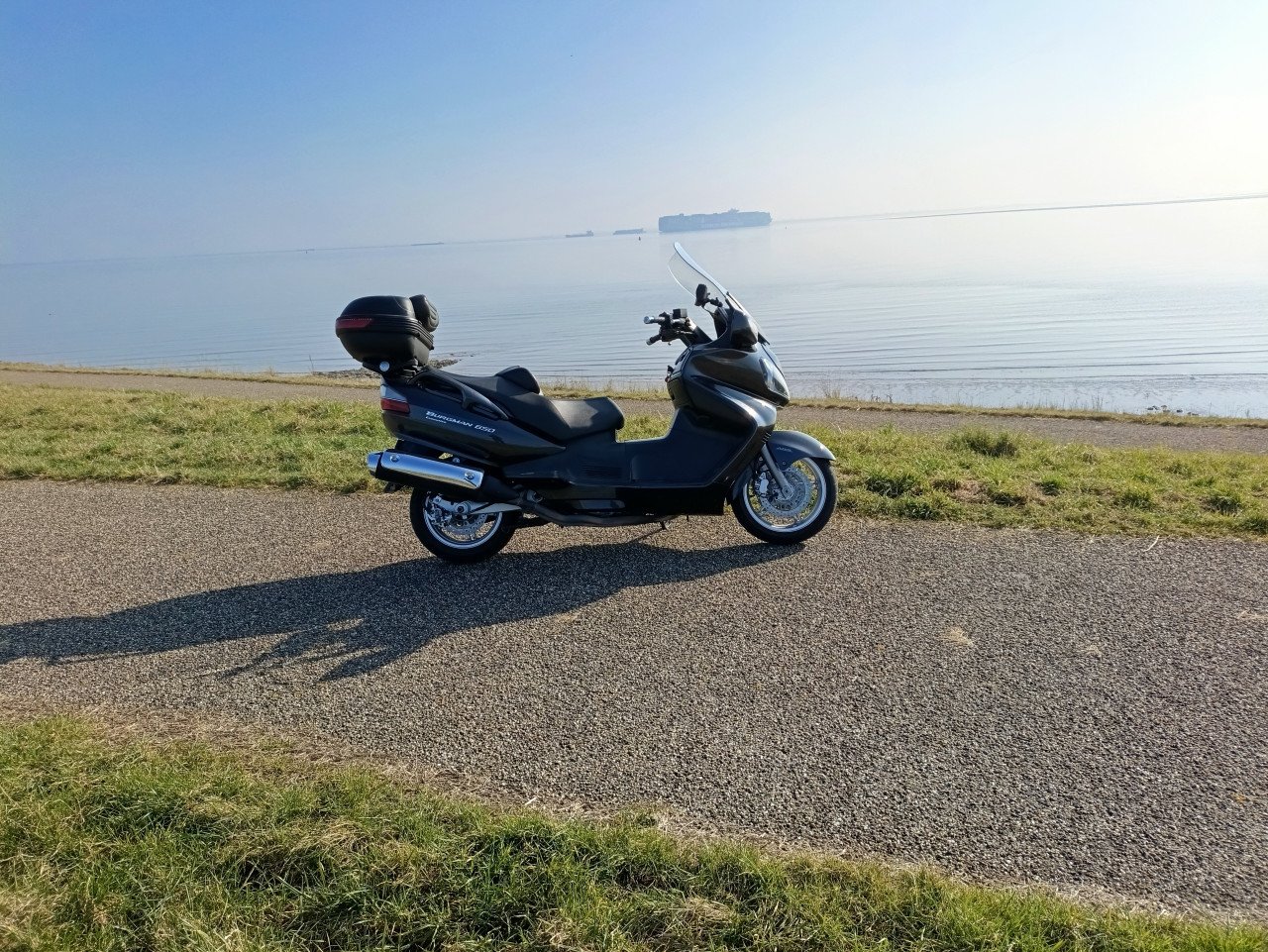 Suzuki Brugman 650 cc