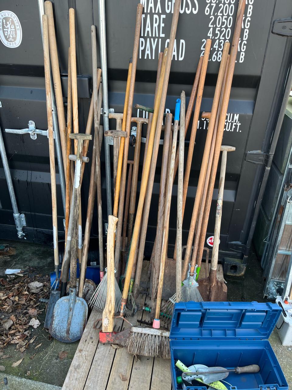 Partij tuingereedschap