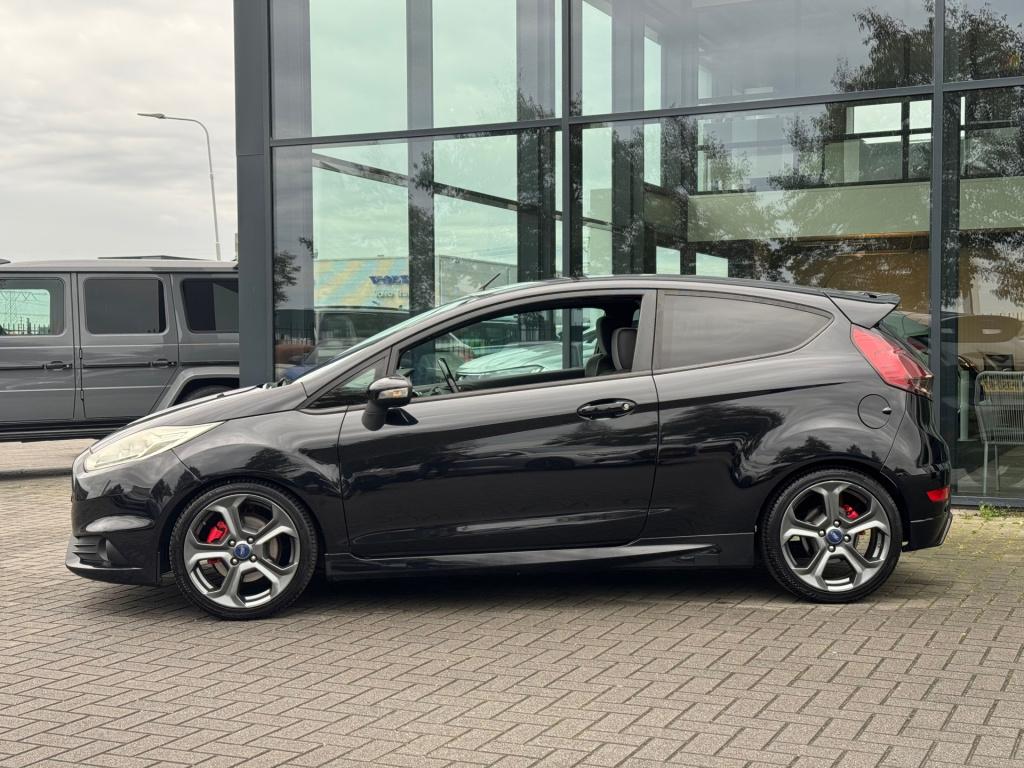 Ford Fiesta 1.6 st2 * camera * recaro * stoelverwarming * clima