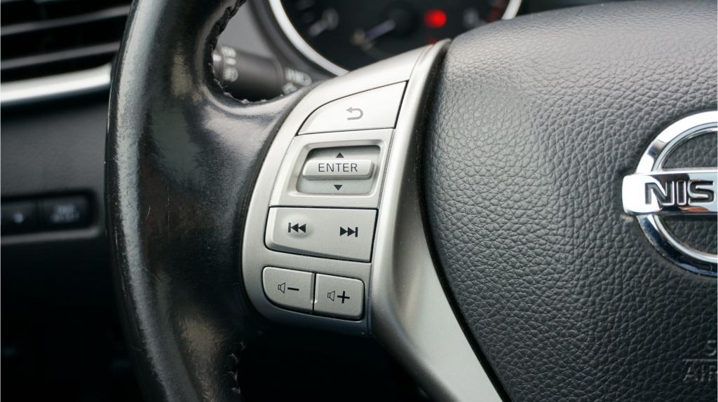 Nissan Qashqai 1.2 n-connecta rijklaar incl garantie