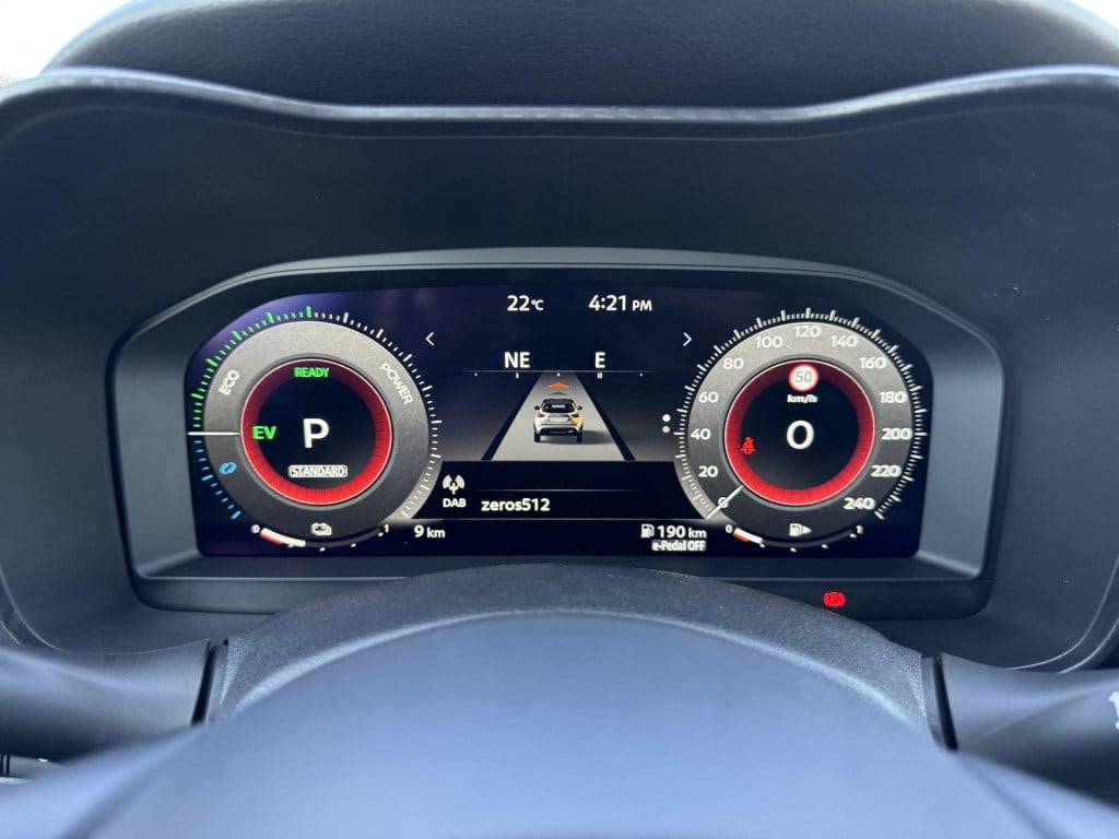 Nissan Juke 1.6 hybrid n-connecta cold pack