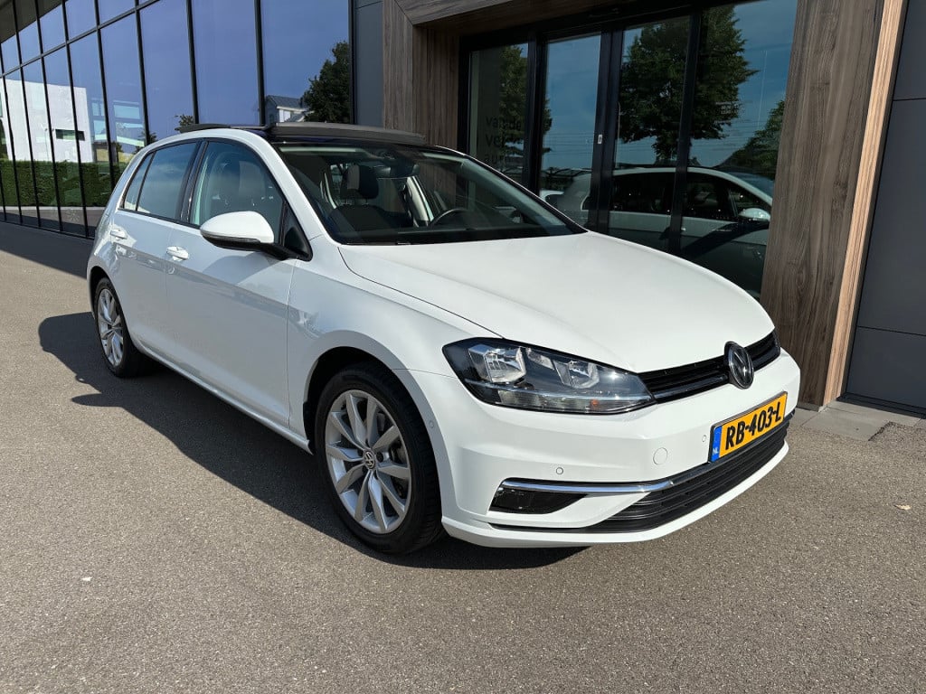 Volkswagen Golf 1.5 tsi 150pk dsg highline | panoramadak | virtual cockpit 