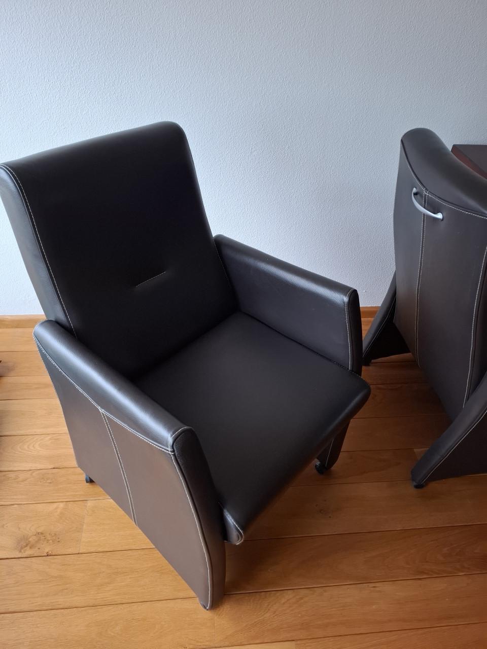 Eettafel met 4 stoelen