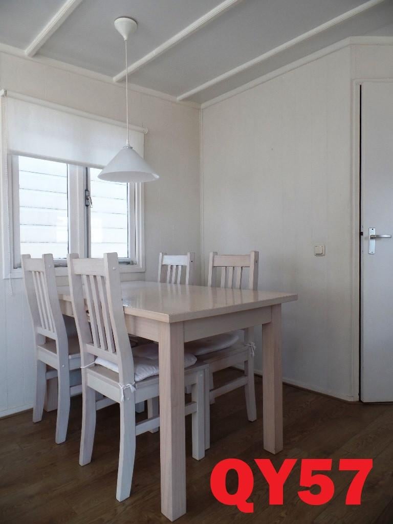 Betaalbaar chalet met kunststof buitenzijde en dubbel glas tot 6 personen