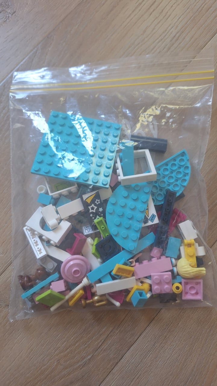 Lego friends Stephanie's slaapkamer (41328)