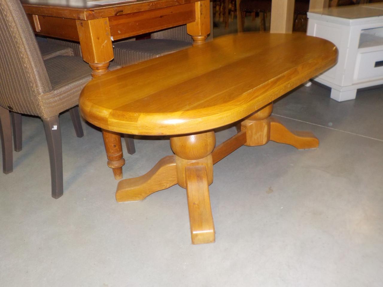 Geheel massief blank eiken salontafel in zeer goede staat 130 x 64 cm