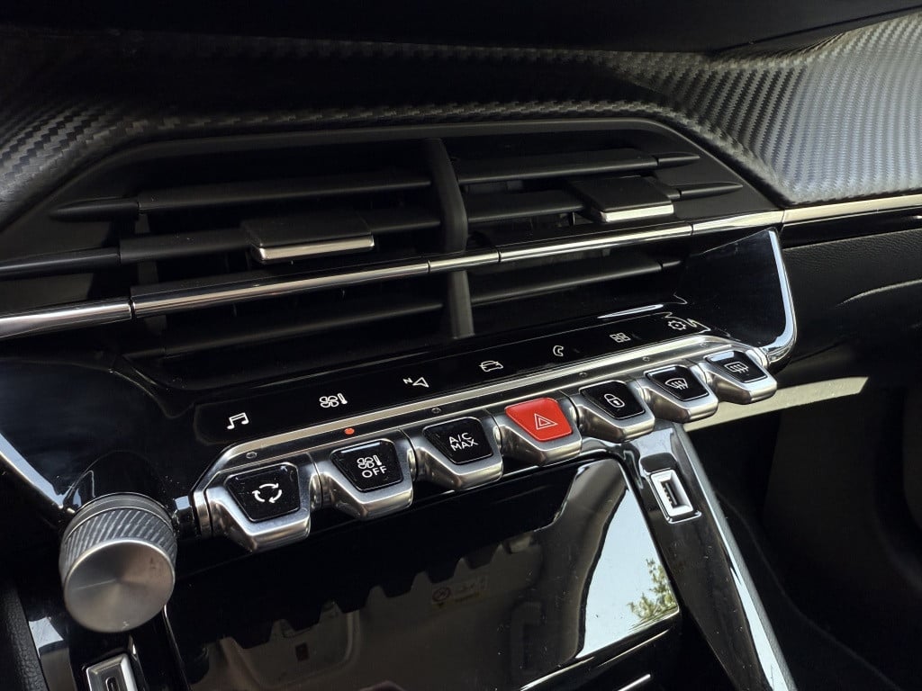 Peugeot 208 1.2 tubo 101pk allure // 3d cockpit //