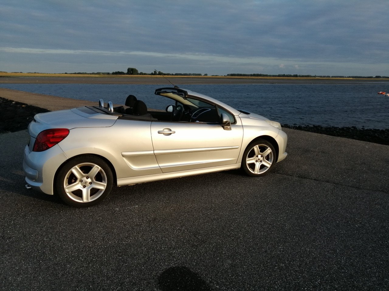PEUGEOT 207CC CABRIOLET 218 000KM APK TM AUGUSTUS 2026