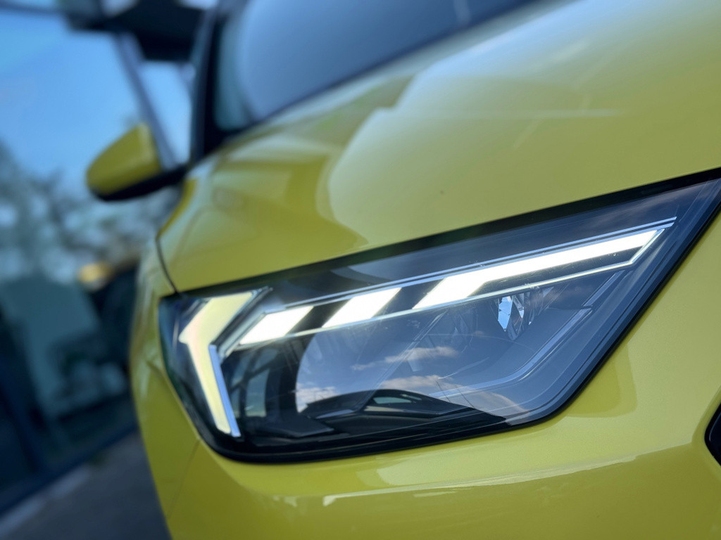 Audi A1 Sportback 25 tfsi edition s- line * carplay * led * automaat