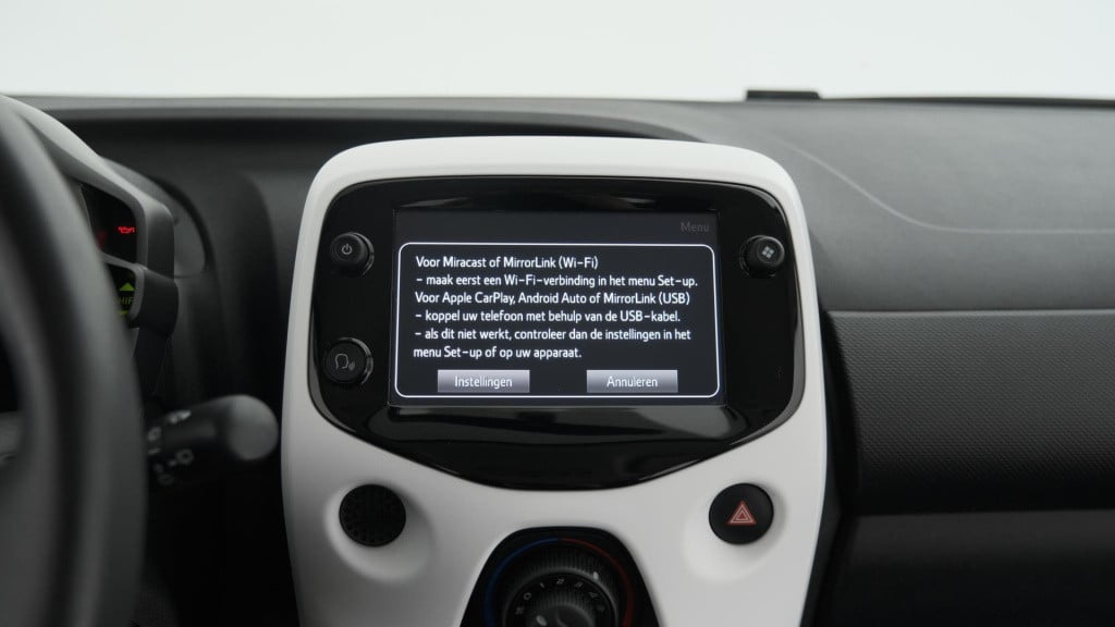 Citroen C1 1.0 vti airscape feel | vouwdak | camera | apple carplay | dab+