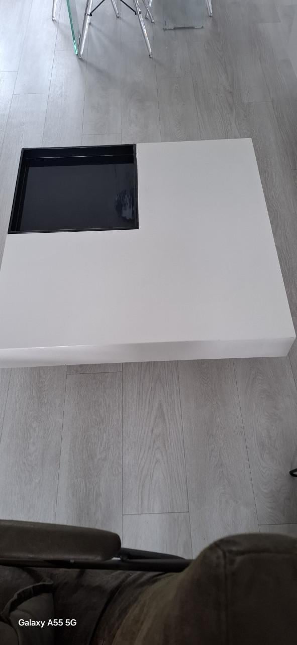 Tekoop hoogglans wit salontafel 90x90x30
