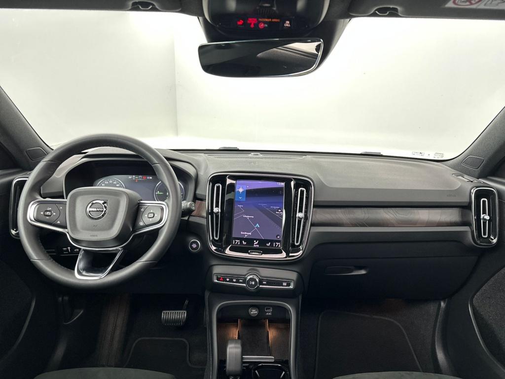 Volvo XC40 t5 262pk recharge ultimate dark| pano| adap.cruise| camera| trek