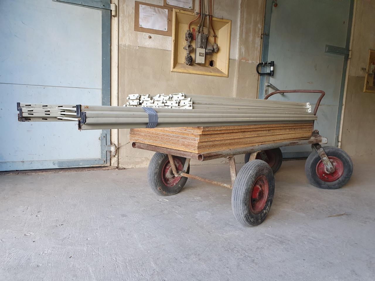 Opbergrek/kast, magazijn of legbordstelling 310cm voor schuur&garage.