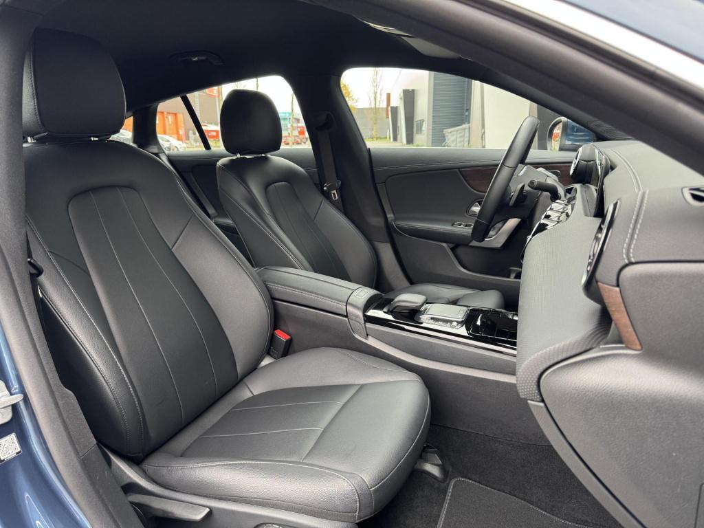 Mercedes-Benz Cla shooting brake 250 e luxury line soh 97% rijassistentiepa
