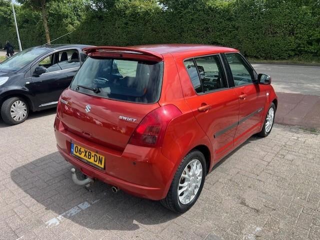 Suzuki Swift 1.5 exclusive automaat