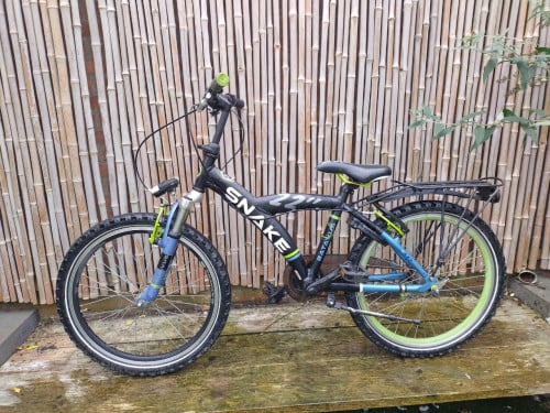 Batavus snake 22 inch