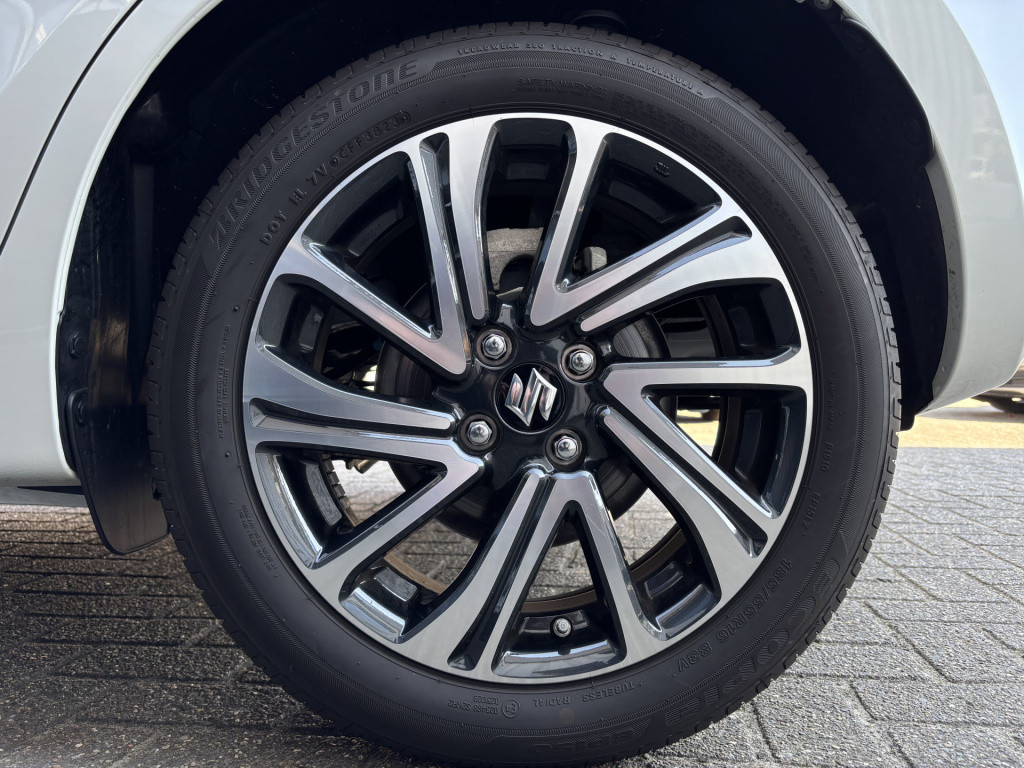 Suzuki Swift 1.2 style smart hybrid