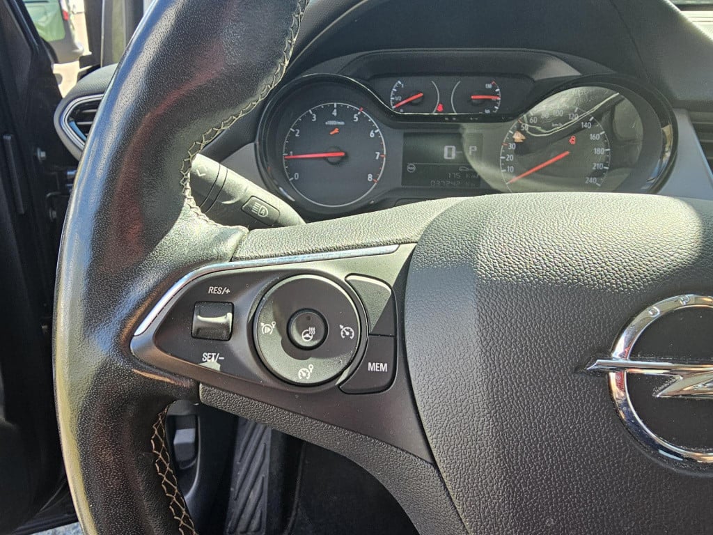 Opel Crossland X 1.2 turbo elegance