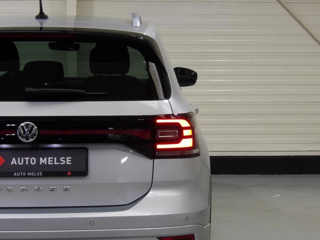 Volkswagen T-cross 1.0 tsi 115pk t-cross style r-line