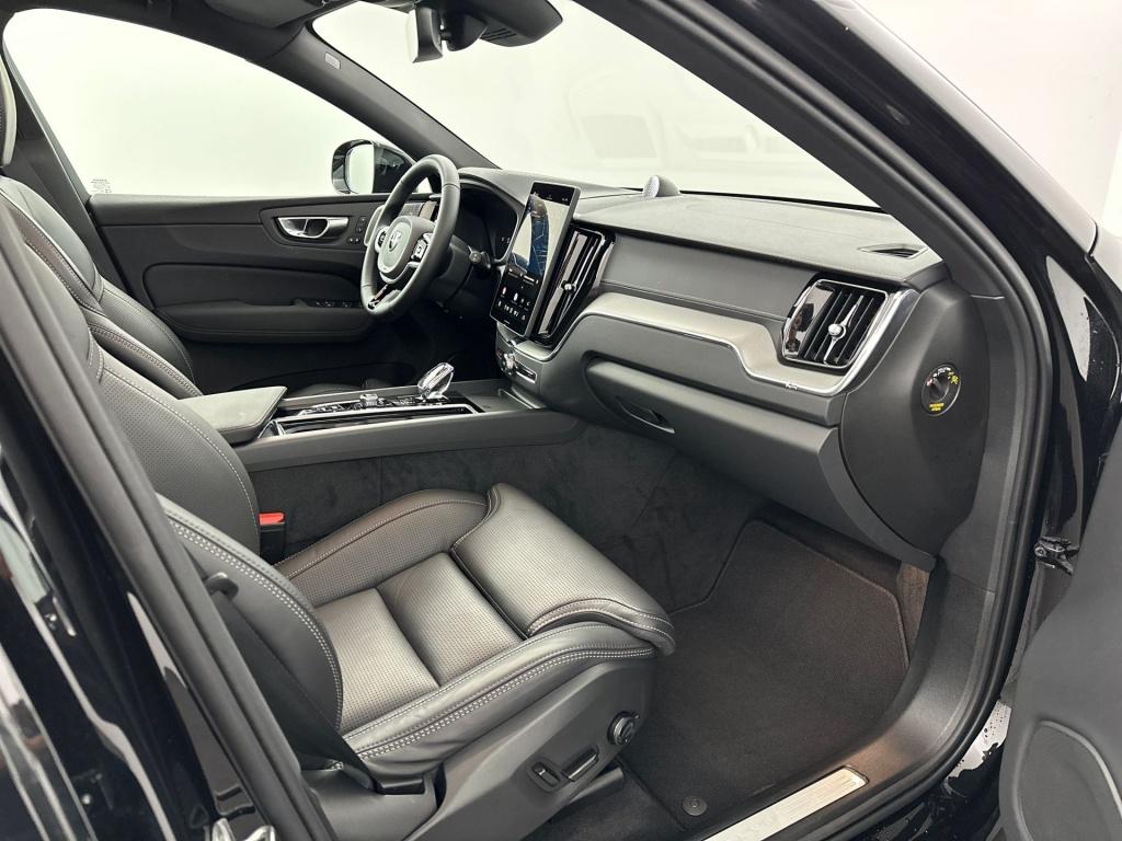 Volvo XC60 t6 398pk recharge ultra black edition | b&w | luchtvering | full