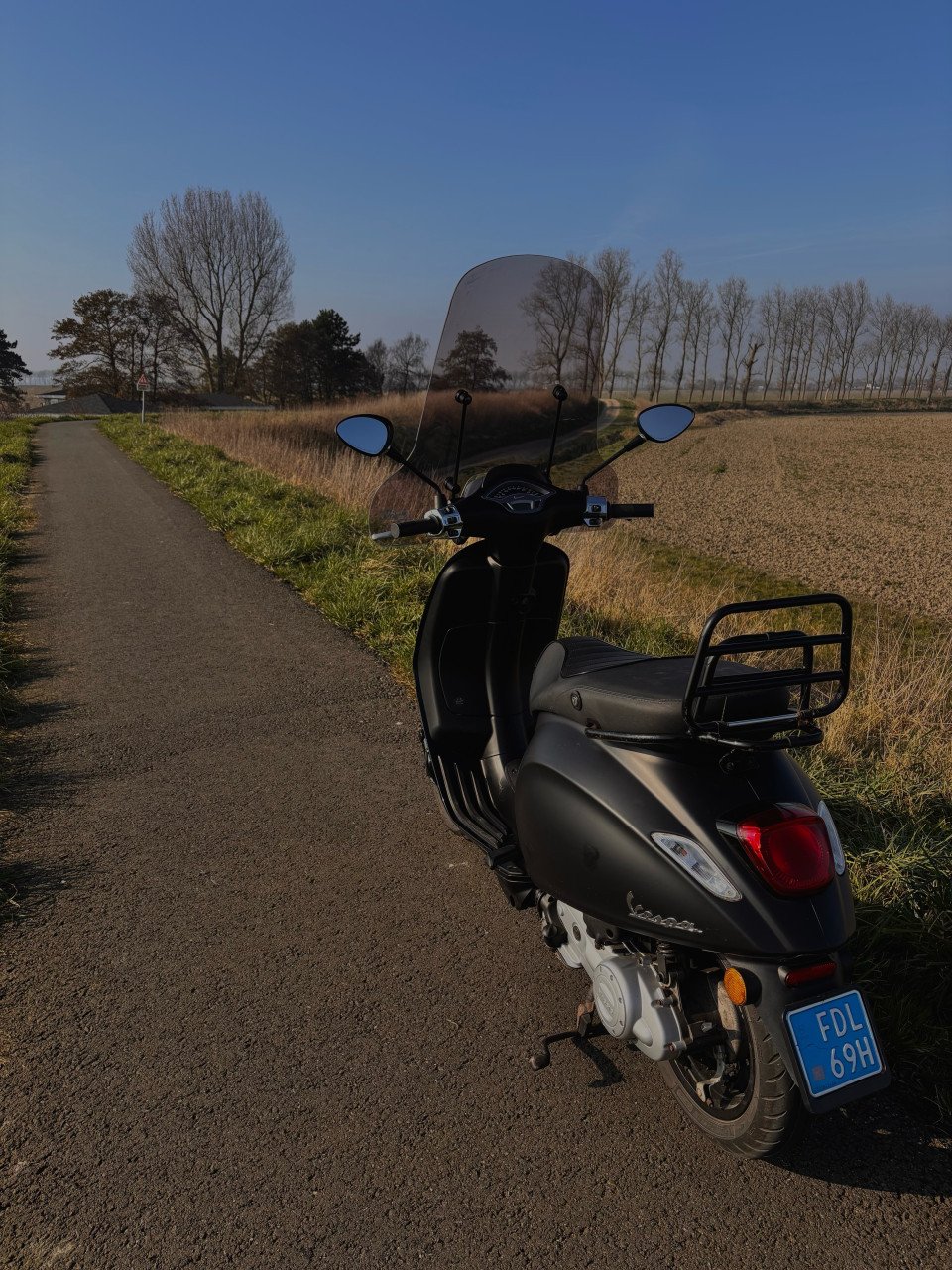 Vespa sprint zwart 2020