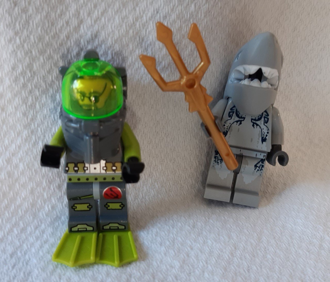 LEGO Atlantis 8057: Slag bij het scheepswrak  2 figuren.