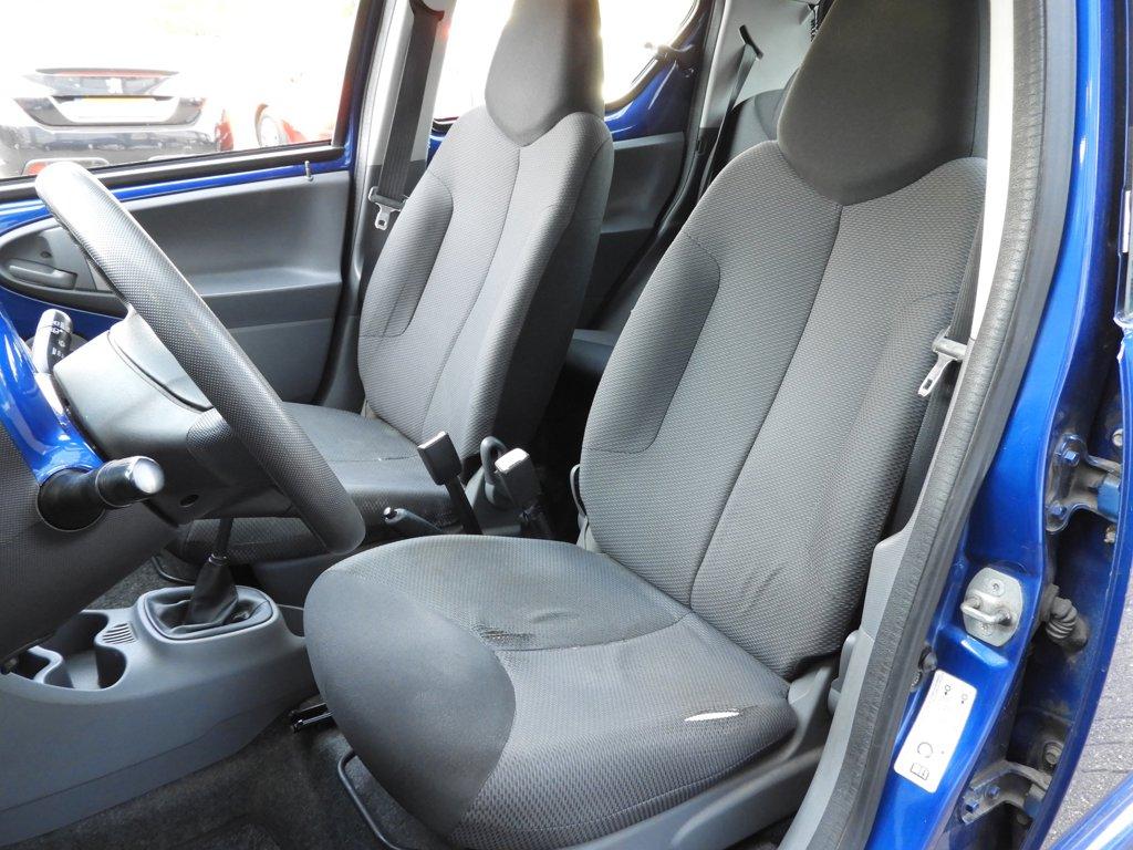 Toyota Aygo 1.0-12v +