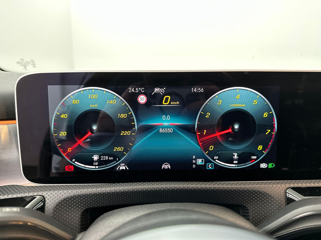 Mercedes-Benz A-Klasse 220 4matic amg pano acc sfeer memory