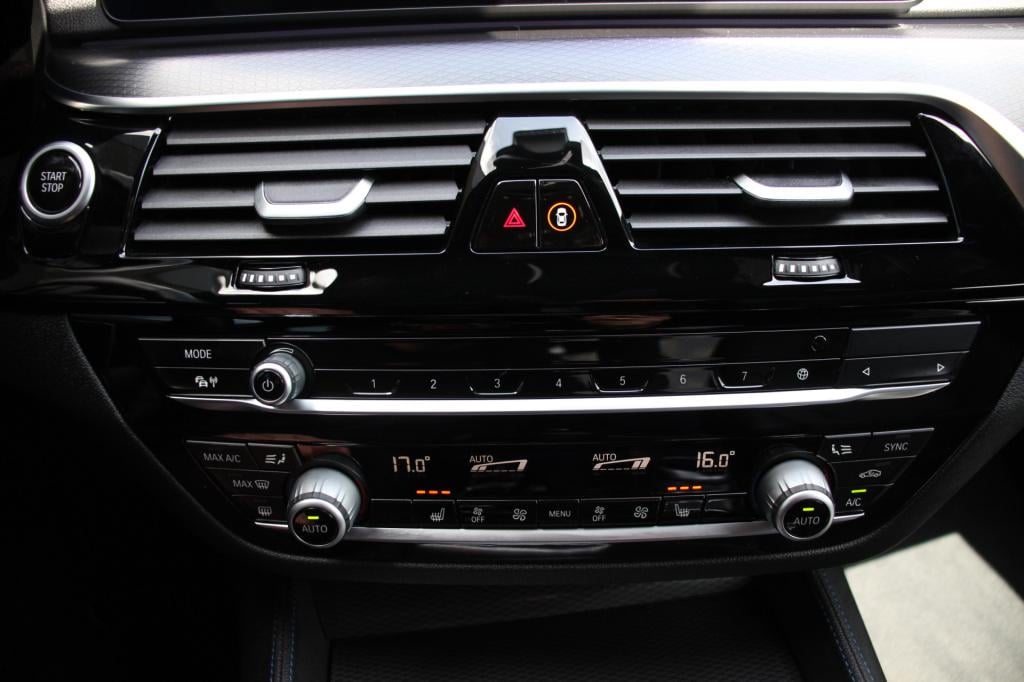 BMW 5 Serie 545e xdrive m-sport | schuifdak | 360 | head up | acc | el.trek