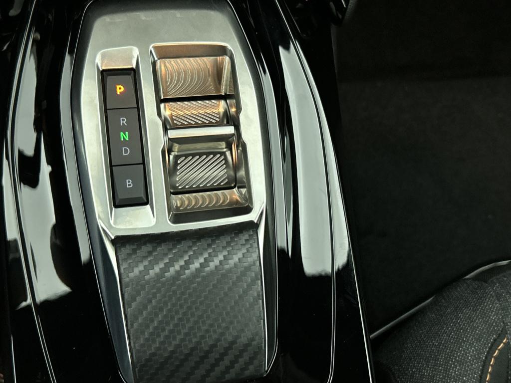 Peugeot E-2008 ev style 50 kwh | rijklaar |