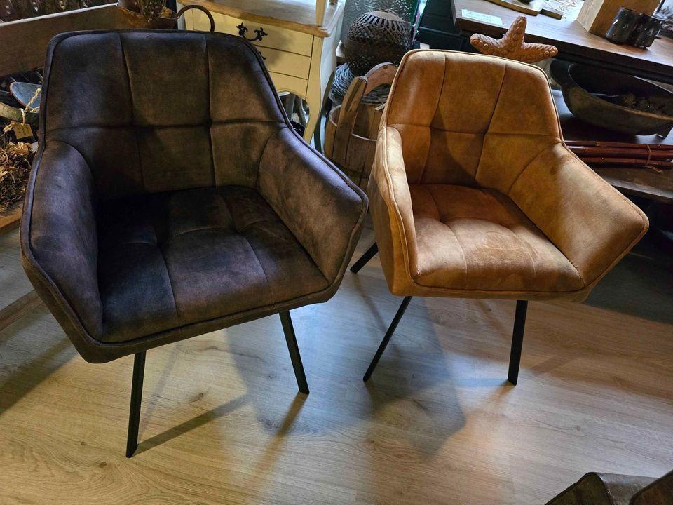 DIVERSE STOER EN SOBER DECO BIJ 3Z FACTORY, MAAR OOK BANKEN KASTEN TAFELS