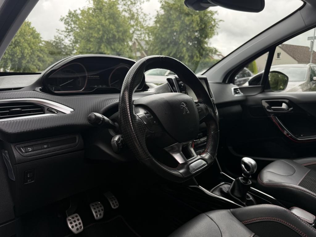 Peugeot 2008 1.2 puretech gt-line - trekhaak - parelmoerwit -