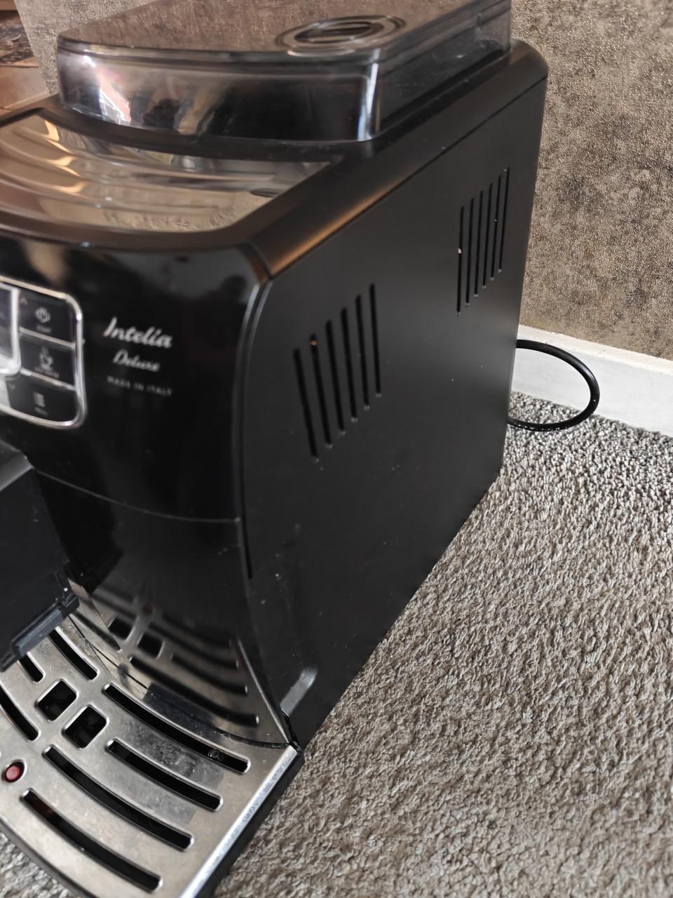 Saeco Iintelia Deluxe koffiemachine