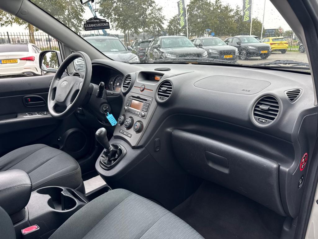 Kia Carens 2.0 cvvt x-tra * airco * trekhaak * apk tot 07-10-2027