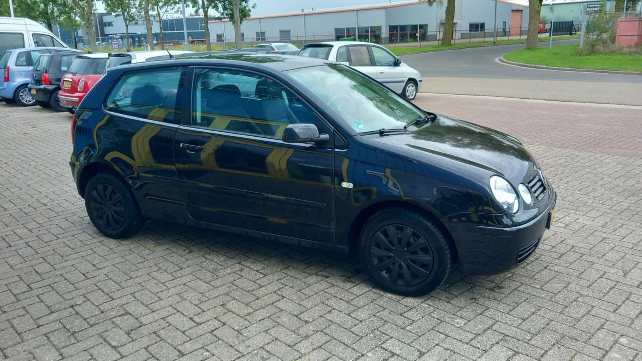 Volkswagen Polo 1.4 16v Turijn 3deurs bj:2005 airco apk 5-2027