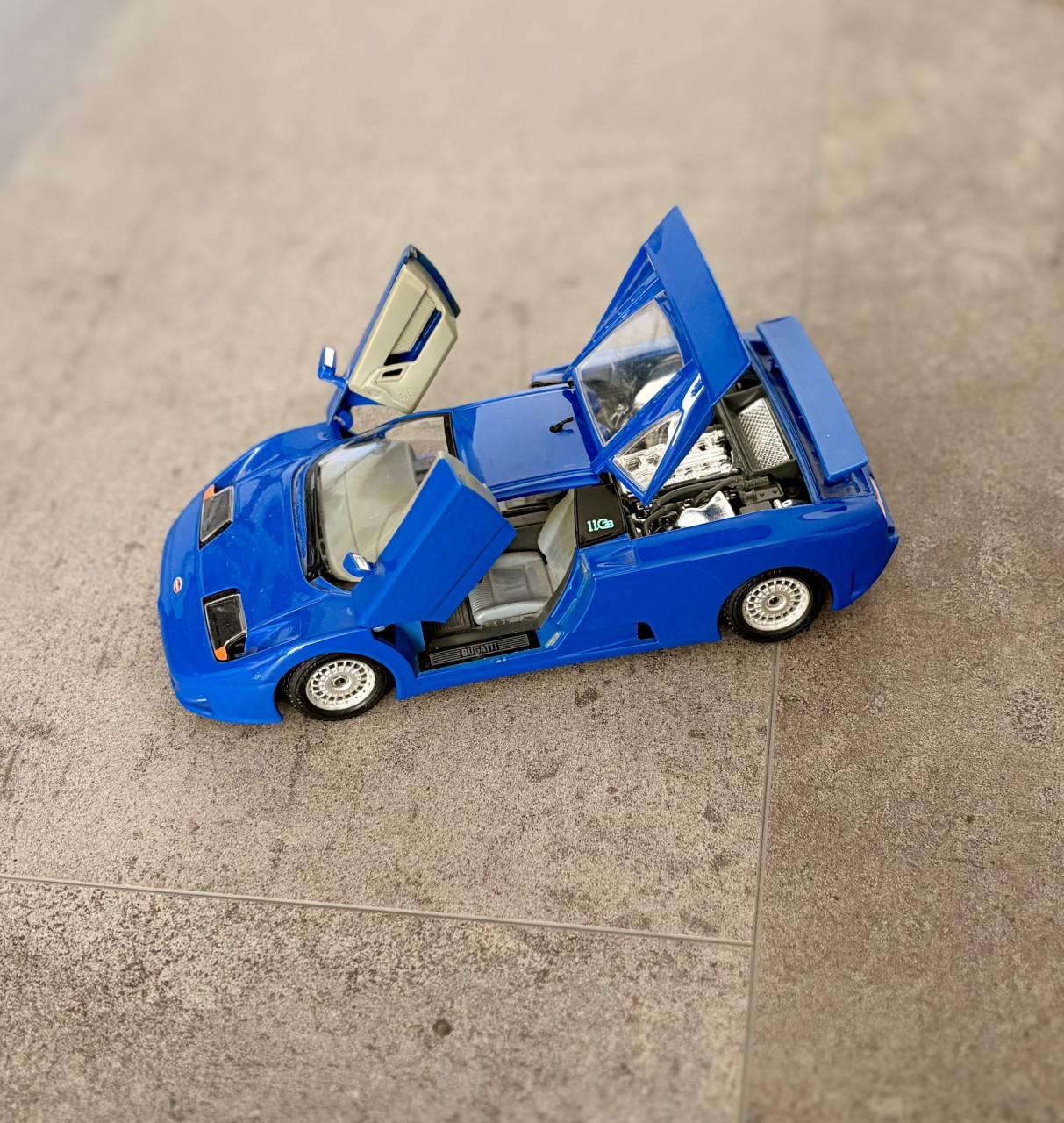 Bburago Bugatti EB110 1:24