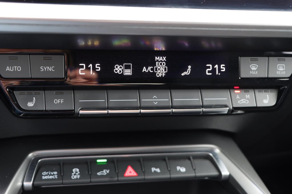 Audi A3 sportback 45 tfsi e s edition competition 245pk s-tronic