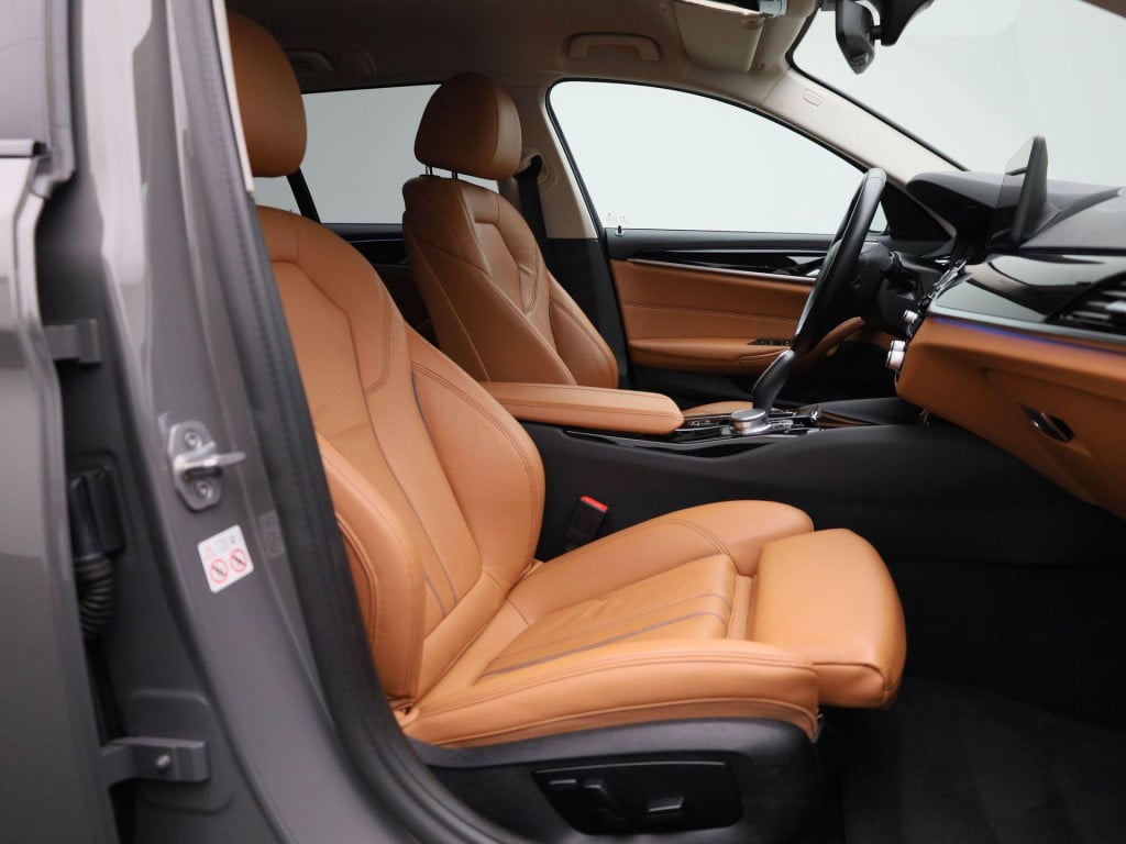 BMW 5 Serie touring 530e executive | automaat | leder | navigatie | stoel v