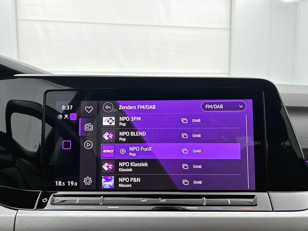 Volkswagen Golf 1.0 tsi life | navigatie | apple carplay / android auto | s