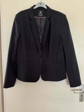 Zwarte Atmosphere Damesblazer Maat 44