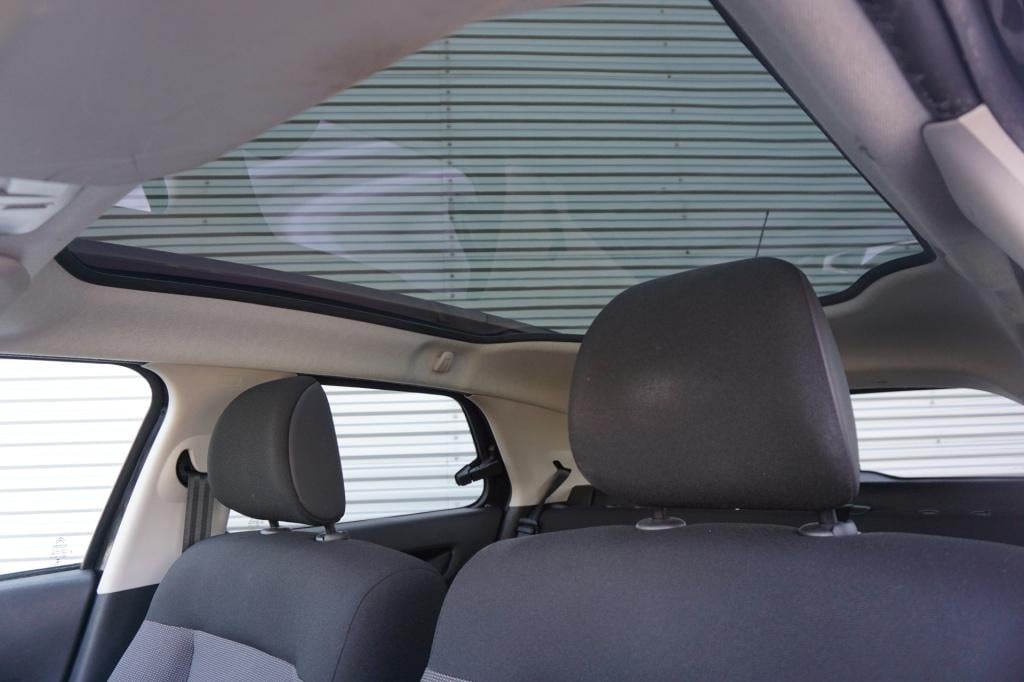 Citroen C4 Cactus 1.2 vti shine climate / navi / cruise / camera / pano / p