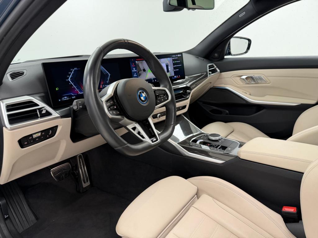 BMW 3-serie touring 330e xdrive m-sport pro | arctic race blue | sport pro 
