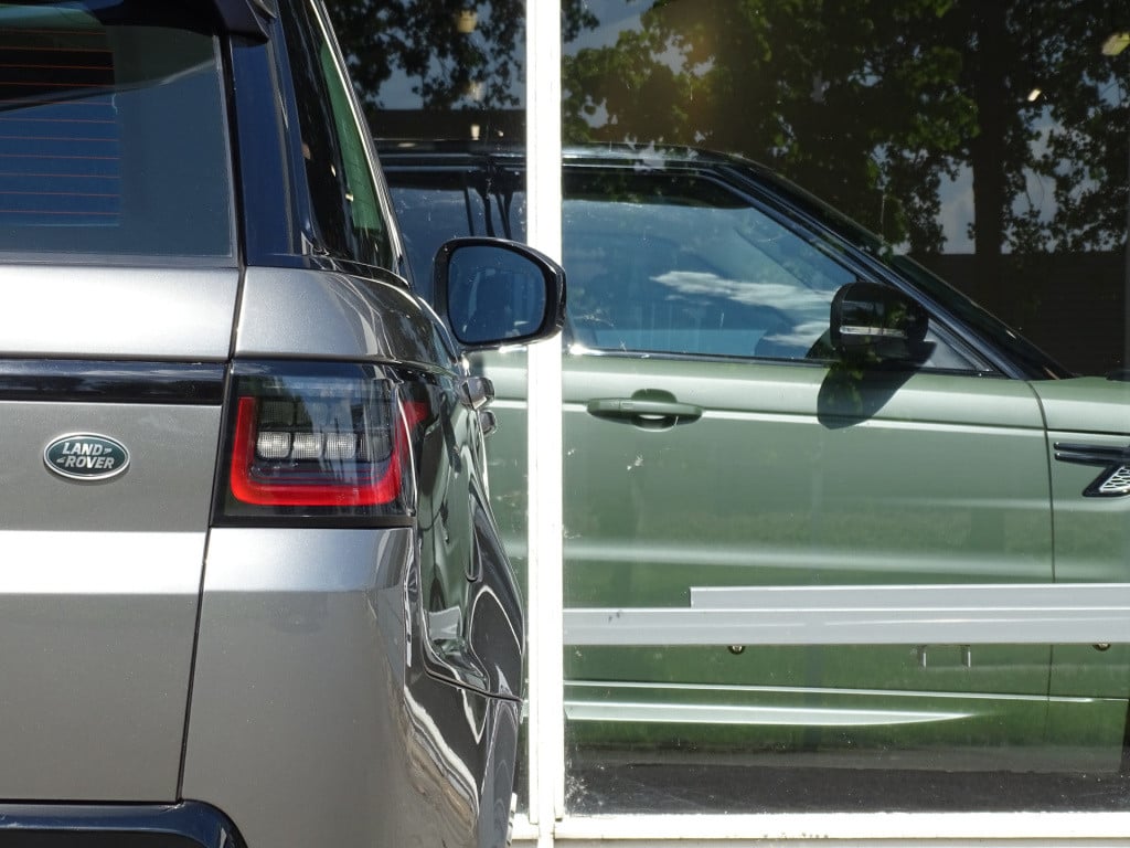 Land Rover Range Rover p400e hse dynamic | hud | matrix led | stoel ventila