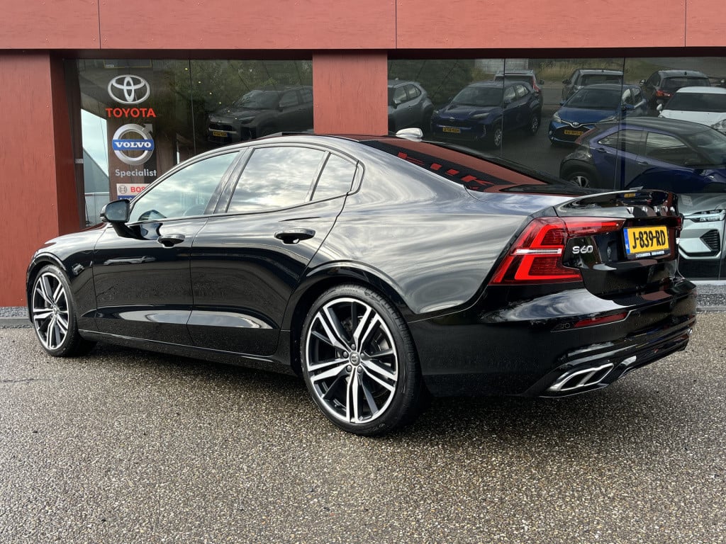 Volvo S60 2.0 t5 r-design | pano | pilot assist | head-up | carplay | stuur