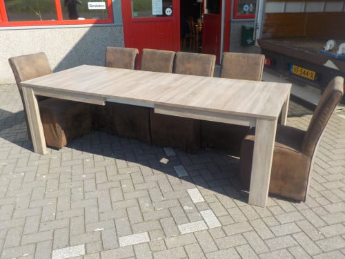 Stevige verlengbare eettafel 240 x 95 cm