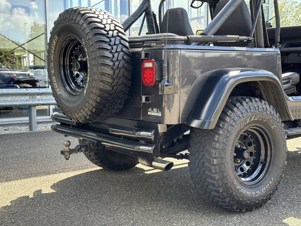 Jeep Wrangler 4.0i sport | gerestaureerd | bullbar | sidebars | trekhaak