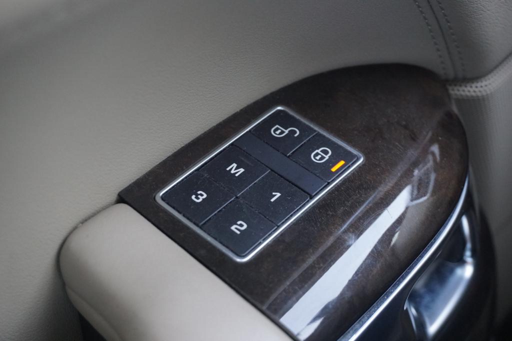 Land Rover Range Rover 3.0 tdv6 vogue 1e eigenaar - climate / navi / pano /